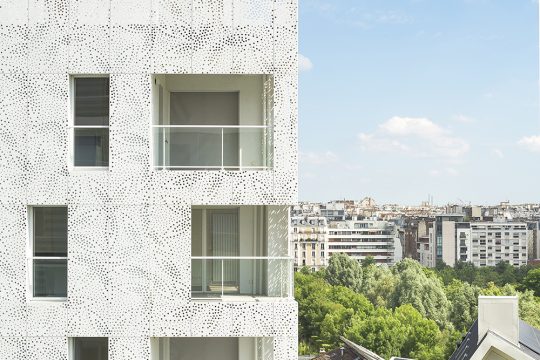 Bardage métallique perforé faites respirer vos façades !