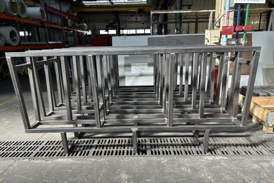 Soudure des châssis jardinières “Le Jour Se Lève”